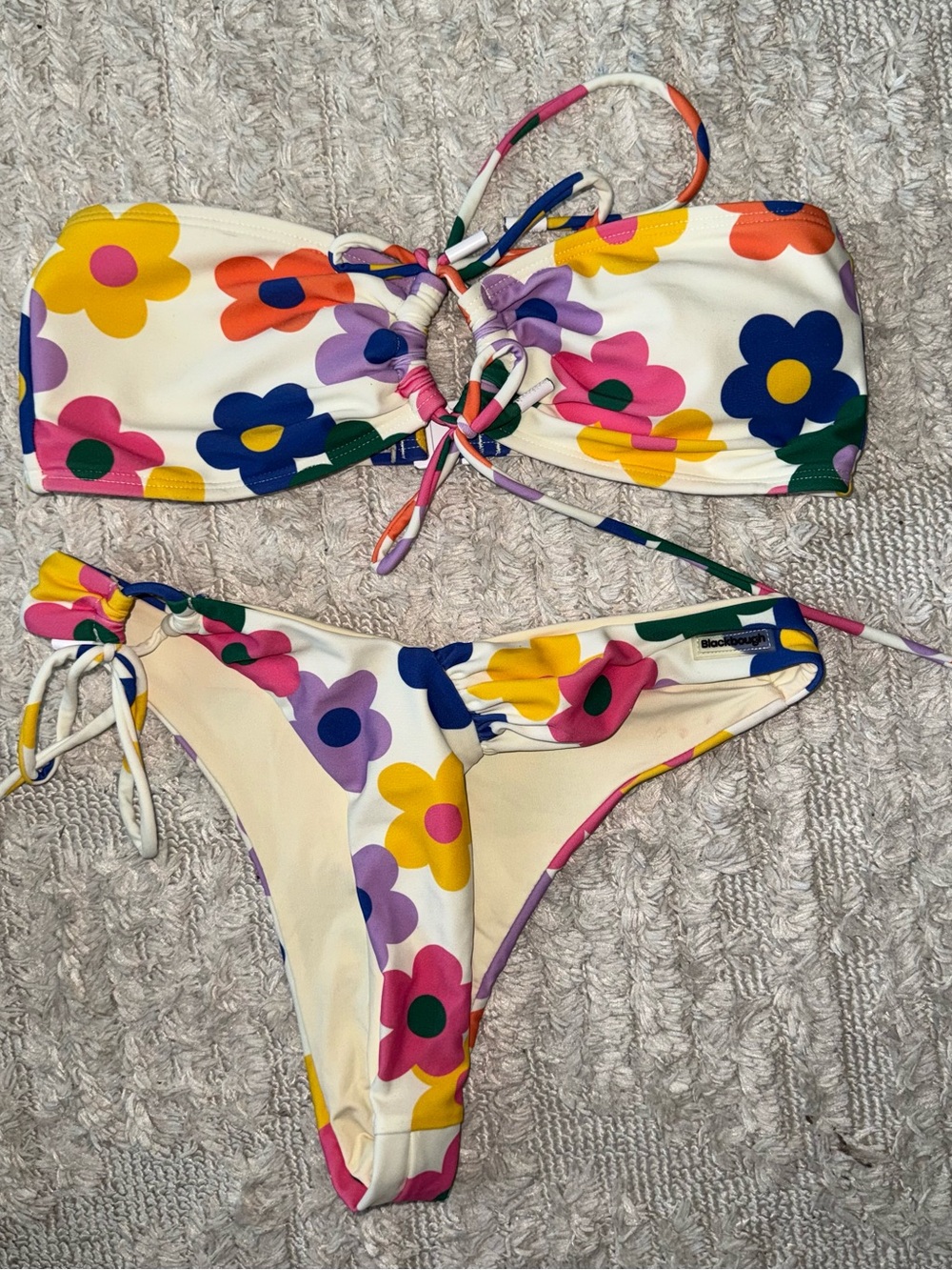 Women’s thong bikini